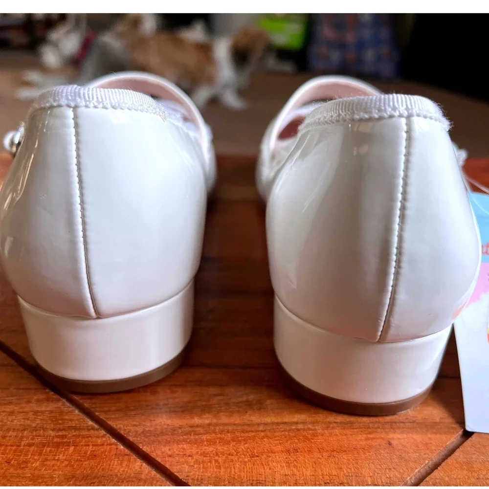 Cat & Jack Girls White Patent Mary Jane Block Heel Dress Shoes Size 2 NEW